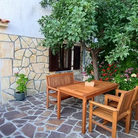 Muzic Apartment Cres